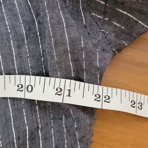 C&C California blouse Size M - Picture 10 of 11